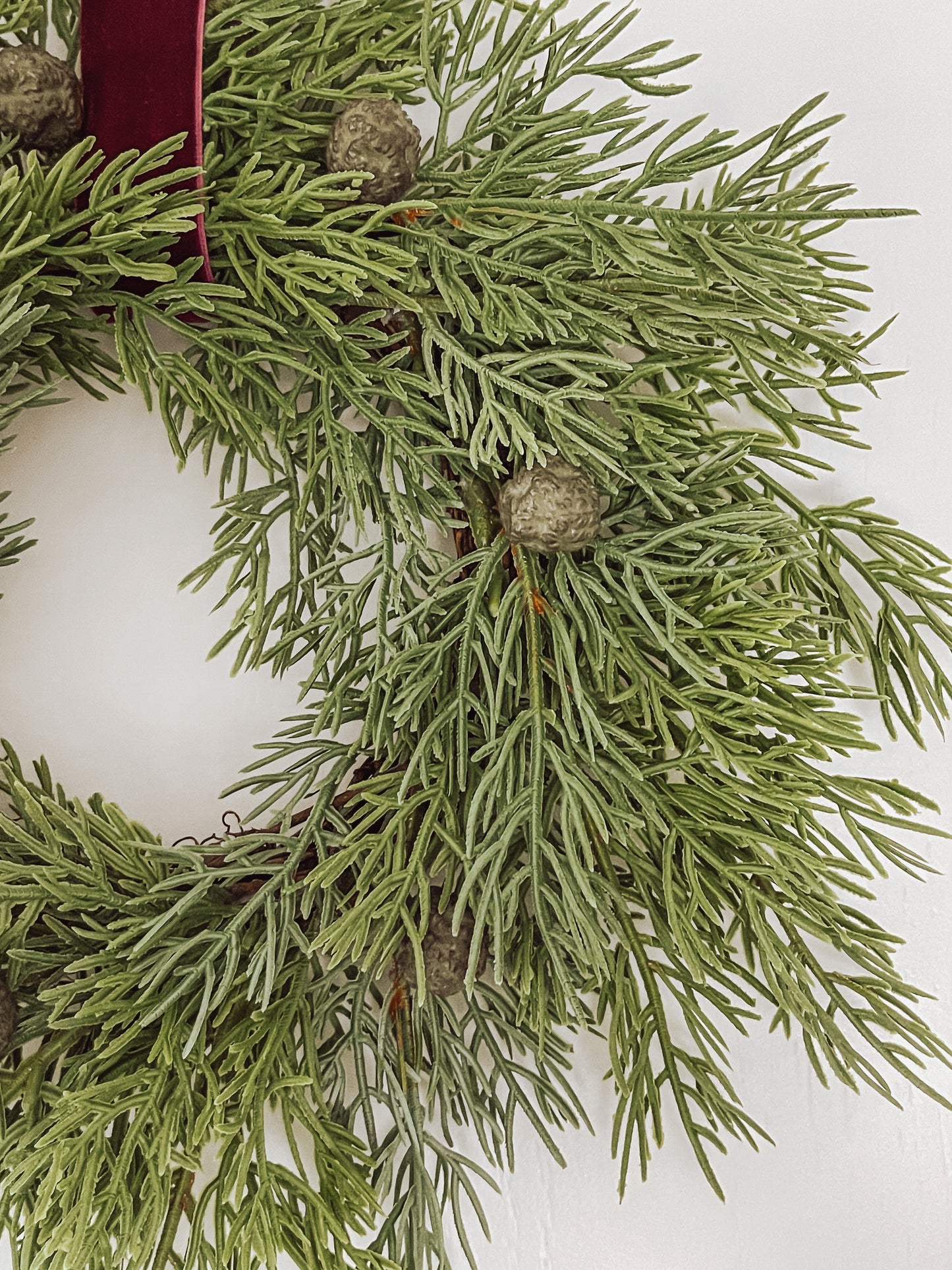 Mini Cedar Christmas Wreath Set with Burgundy Velvet Ribbon