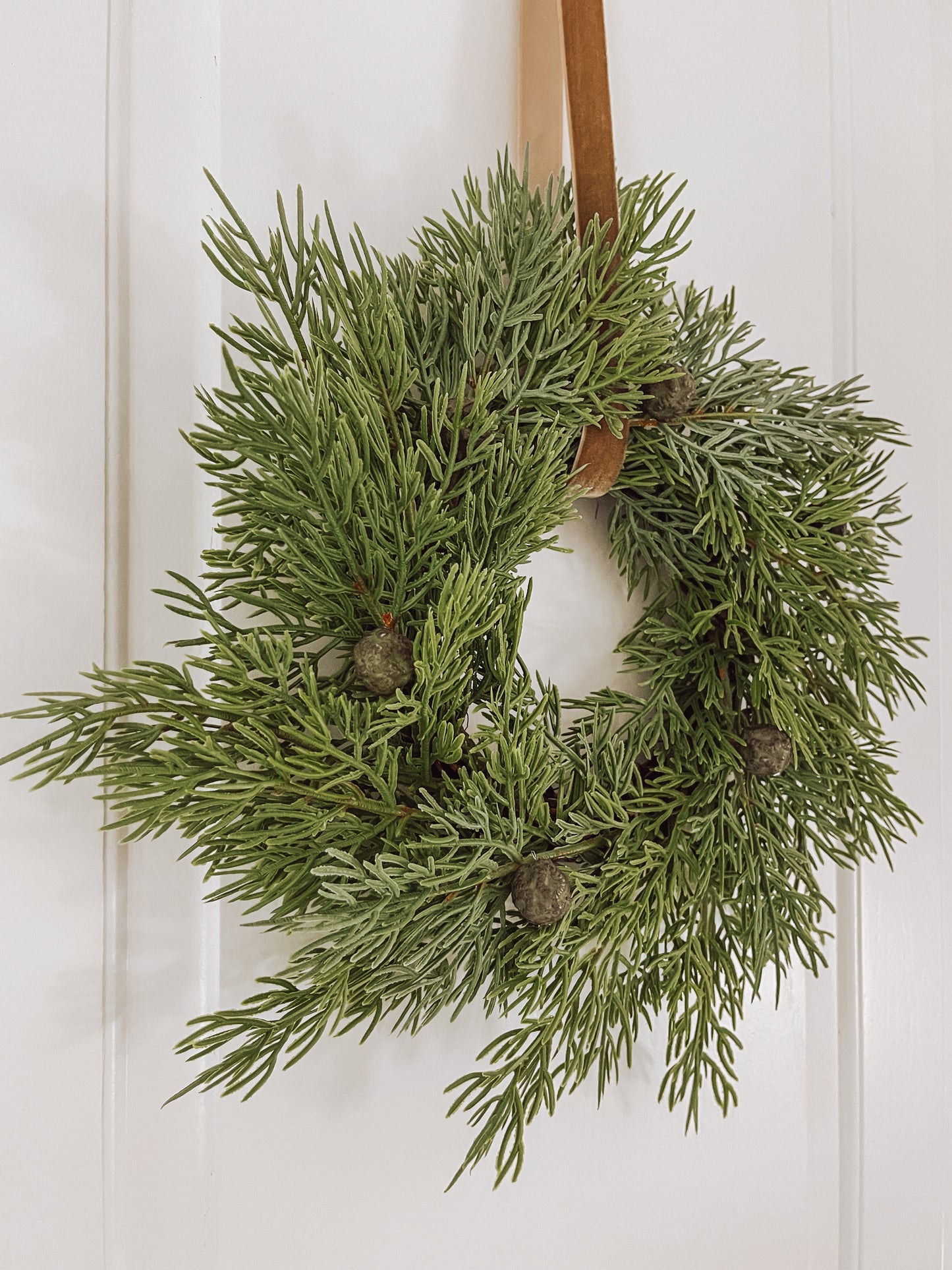 Mini Cedar Christmas Wreath Set with Antique Gold Velvet Ribbon