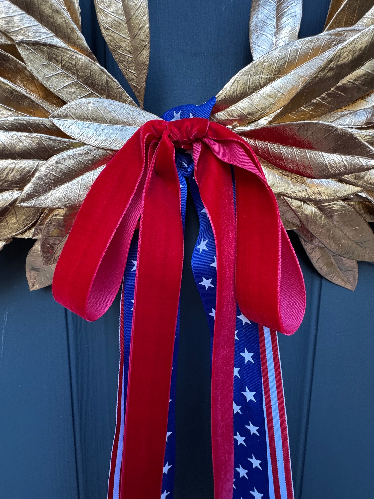 Gold Laurel Patriotic Wreath