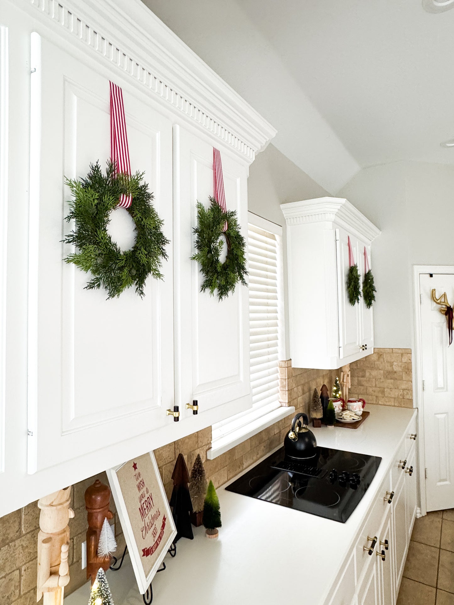 Mini Cedar Christmas Wreath Set with Burgundy Velvet Ribbon