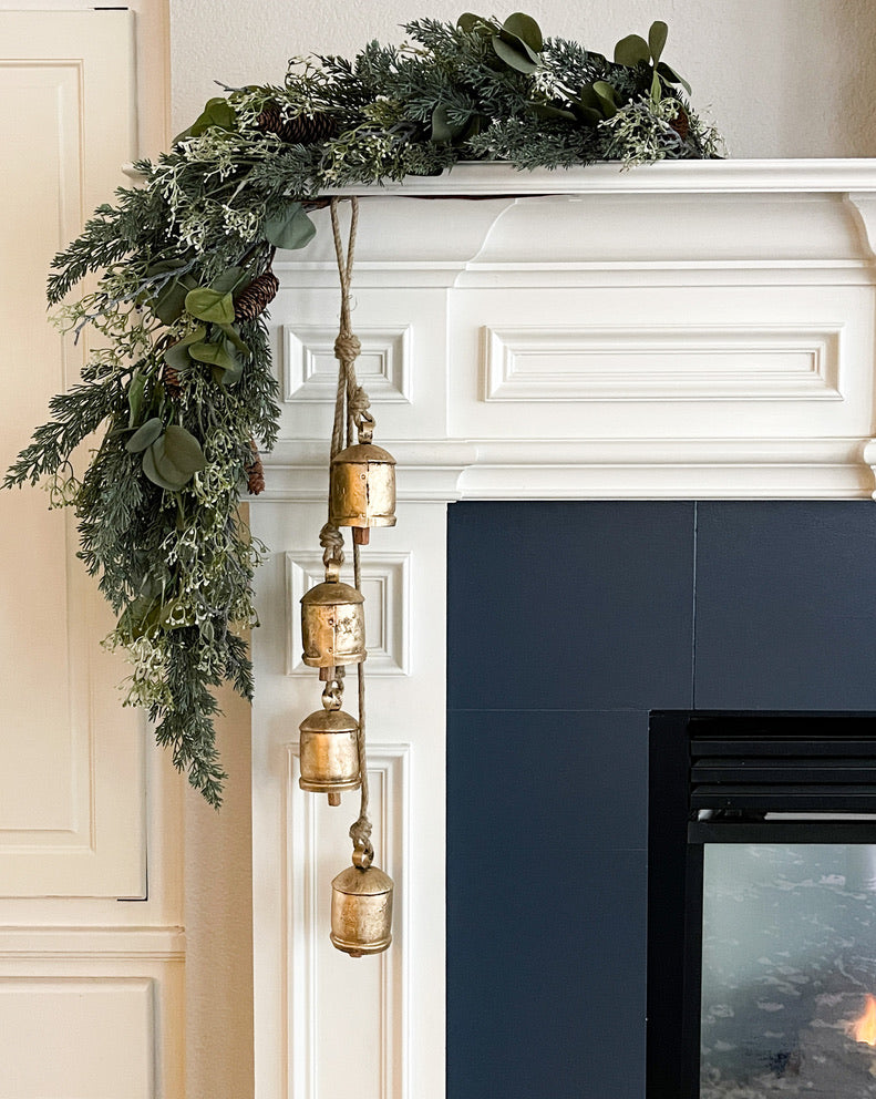 Metal Hanging Bell Cluster