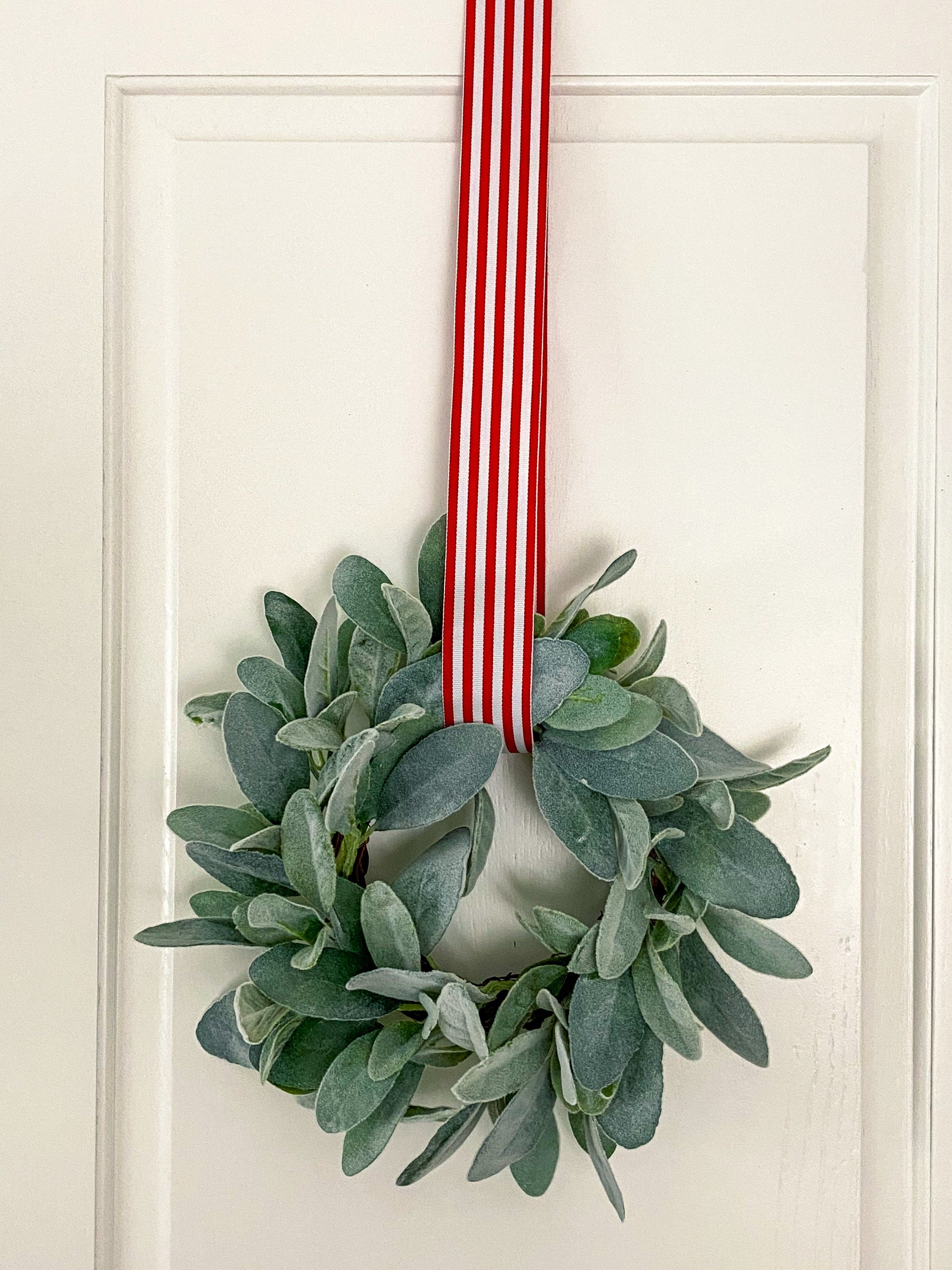 Command wreath online holder